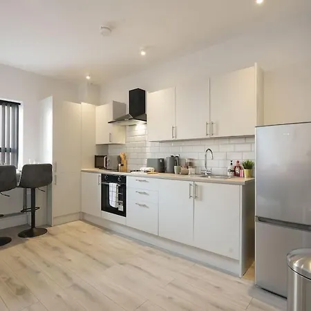 Modern 2 Bed Apt, 7Ft Pool Table, Sheffield City Centre, Free Parking, Netflix - Hosted By Stay Host Save Exterior photo