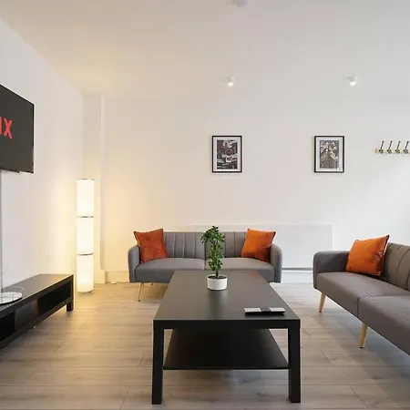 Modern 2 Bed Apt, 7Ft Pool Table, Sheffield City Centre, Free Parking, Netflix - Hosted By Stay Host Save Exterior photo