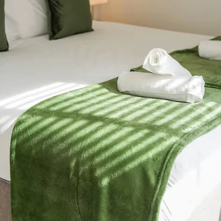Modern 2 Bed Apt, 7Ft Pool Table, Sheffield City Centre, Free Parking, Netflix - Hosted By Stay Host Save Exterior photo